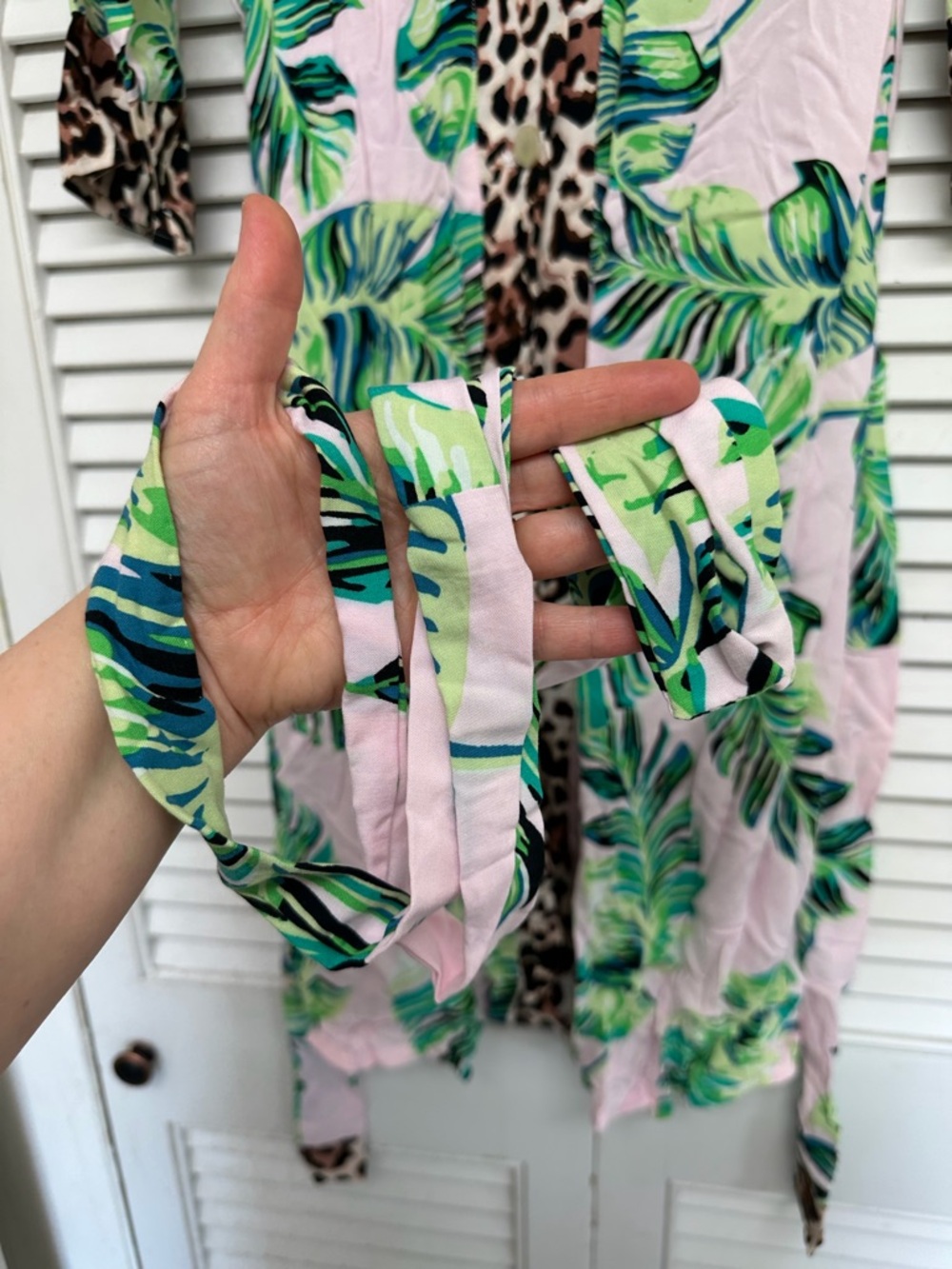 VENUS Tropical Leaf Robe - Picture 2 of 5